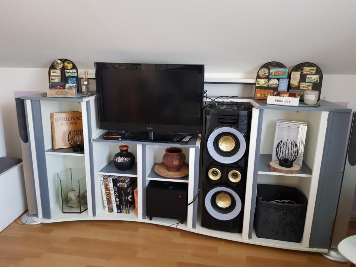Atelier Apartment *