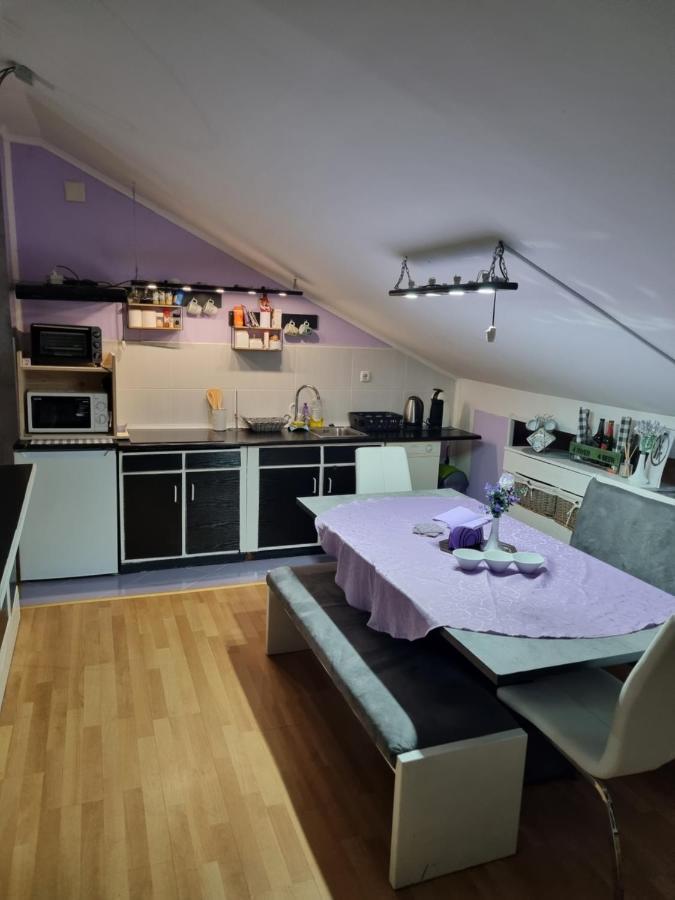 Atelier Apartment *